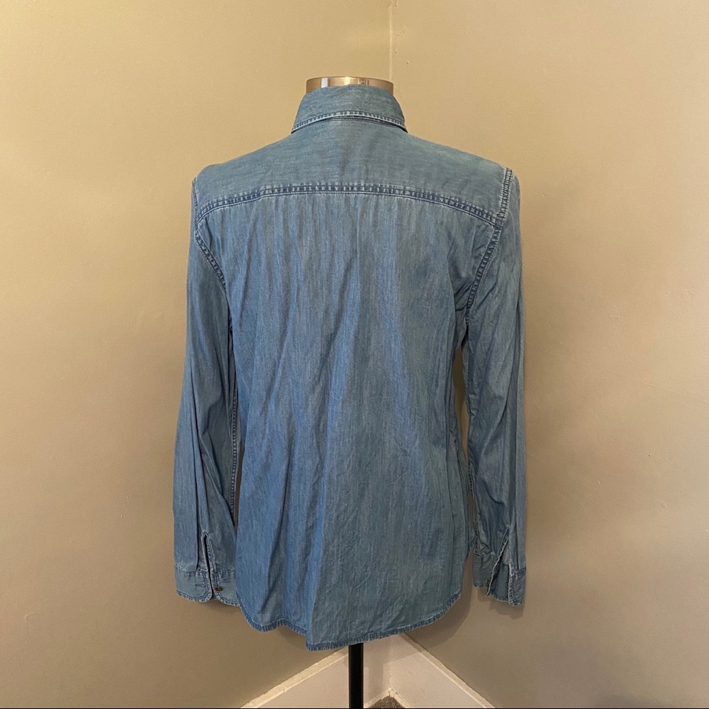 New Light Jean Button Down With Pockets Never Worn - image 3